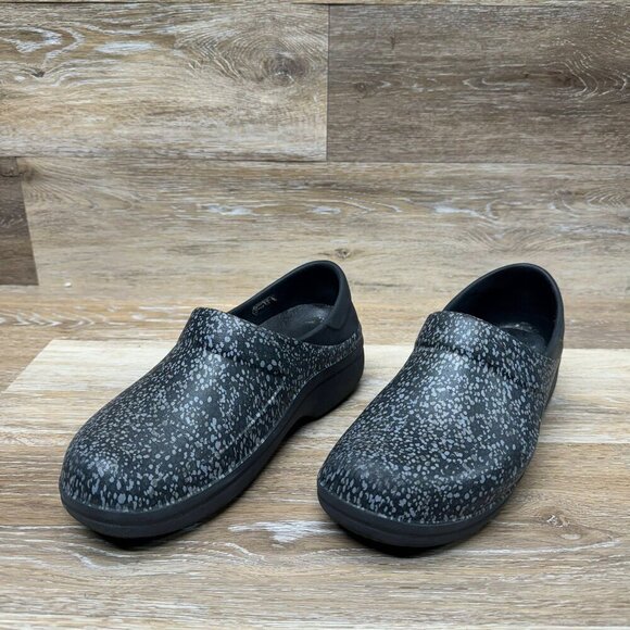 Crocs Neria Pro II Gray Dots Clog Women's Size 8 - Picture 1 of 6